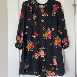 XSP shift dress perfect for transitioning to fall!